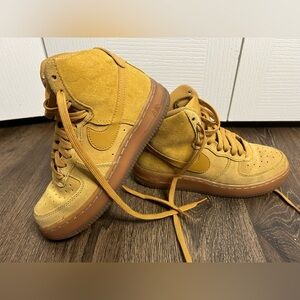 Nike Air Force 1 High Tops Suede Wheat‎ Brown Size 4.5Y Kids NO BOX